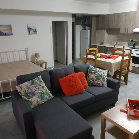 Adonis Apartment 파포스 외부 사진