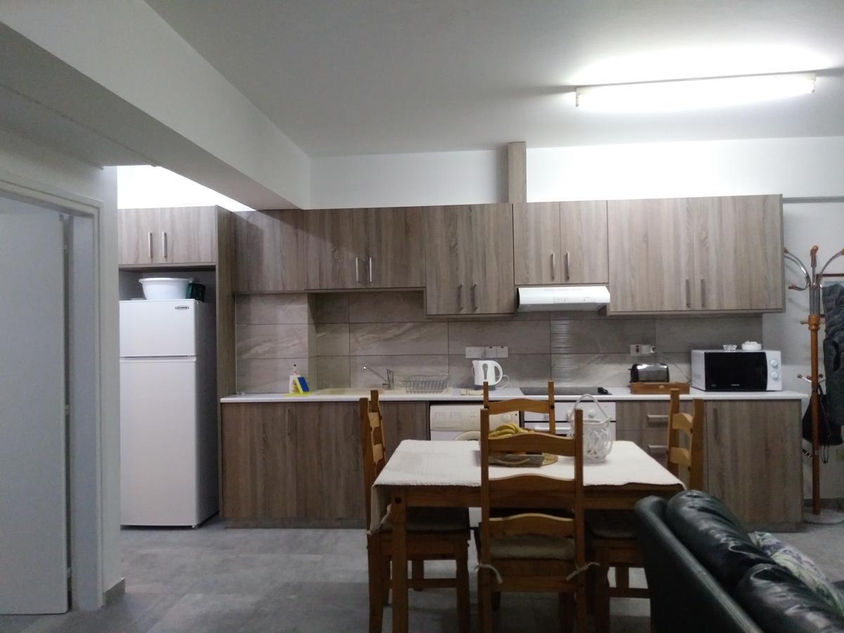 Adonis Apartment 파포스 외부 사진